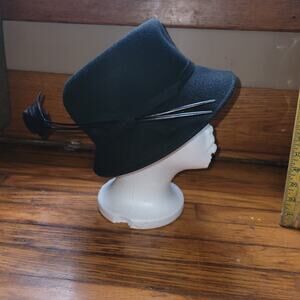 DA-ME Women's 100% Wool Black Bucket Hat Patten Leather Bow Strap Made In Italy